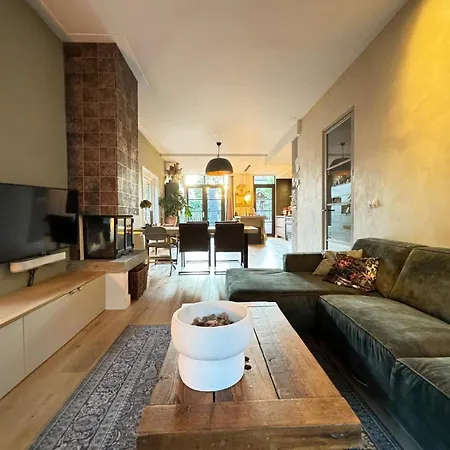 Holiday home Renovated Super Modern Family House