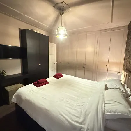 Renovated Super Modern Family House Holiday home *