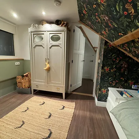 Holiday home Renovated Super Modern Family House *